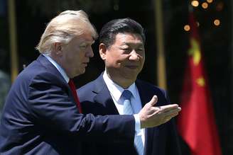 Trump e Xi iniciam reuniões de trabalho na Flórida