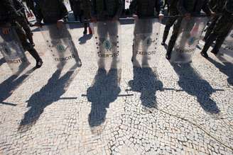 Palácio do Planalto cercado pelo Exército nesta segunda-feira