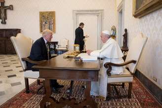 Papa Francisco se reuniu com Trump em particular por 27 minutos.