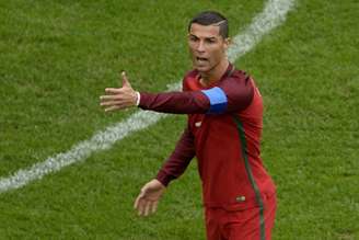 Ronaldo abriu o caminho para a goleada sobre a frágil Nova Zelândia (Foto: AFP)