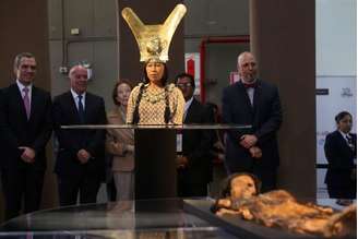 O rosto da matriarca La Señora de Cao foi reveladocasa de aposta esportivacerimônia no Museu de La Nación,casa de aposta esportivaLima. Na ocasião também foi exposta os restos mortais mumificados a partir dos quais a réplica foi feita