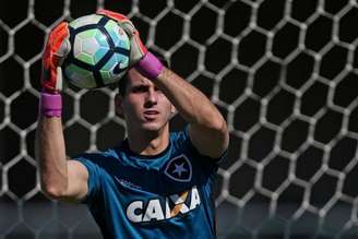 Gatito Fernández está liberado pelo DM alvinegro e volta ao time neste sábado (Foto: Vitor Silva/SSPress/Botafogo)
