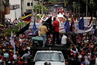 Manifestantes pró-governo fazem passeata em Caracas
 7/8/2017  REUTERS/Ueslei Marcelino