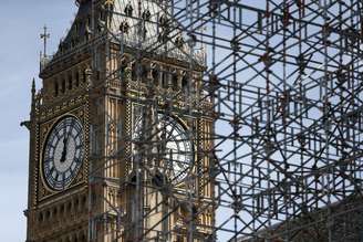 Torre Elizabeth, que abriga o sino "Big Ben", vista por cima das Casas do Parlamento, em Londres 14/08/2017 REUTERS/Neil Hall