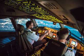 Pilotos durante voo