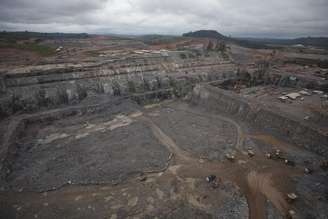 Visão aérea da obra da hidrelétrica de Belo Monte, em Pimental , perto de Altamira, no Estado do Pará
23/11/2013
REUTERS/Paulo Santos 