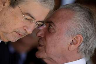 Imbassahy conversa com presidente Temer durante cerimônia em Brasília
 9/6/2017    REUTERS/Ueslei Marcelino