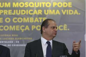 O ministro da Saúde, Ricardo Barros, apresenta campanha de combate ao mosquito Aedes aegypti no verão 