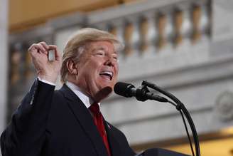 Presidente Trump faz discurso em Salt Lake City
 4/12/2017    REUTERS/Kevin Lamarque