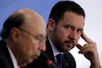 Ministro do Planejamento, Dyogo Oliveira, durante coletiva de imprensa com Ministro da Fazenda, Henrique Meirelles, no Palácio do Planalto, em Brasília
7/04/2017 REUTERS/Ueslei Marcelino