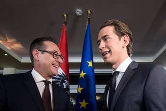 Extrema-direita ganha ministérios no novo governo da Áustria