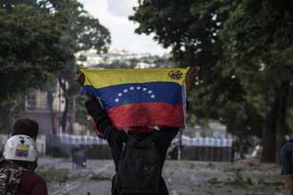 Líder da oposição venezuelana nega acordo com governo Maduro