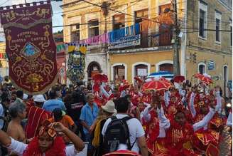 Carnaval de Olinda reúne foliões nas ruas da cidade
