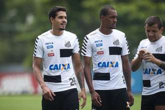 Luiz Felipe e Gustavo Henrique disputam posição no Santos