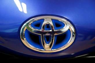 Logo da Toyota em carro em evento em Onnaing, na França
22/01/2018
REUTERS/Pascal Rossignol 