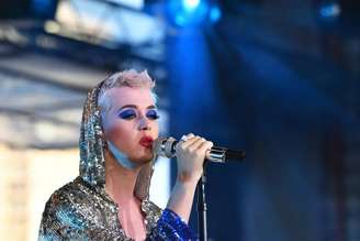 Caminhão de Katy Perry sofre tentativa de assalto no RJ