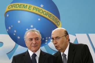 Presidente Michel Temer e ministro da Fazenda, Henrique Meirelles, durante cerimônia no Palácio do Planalto, em Brasília 23/08/2017 REUTERS/Adriano Machado 