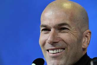 Zidane evita polêmica ao falar de lance do pênalti (Foto: Javier Soriano / AFP)