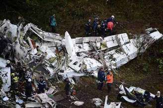 Investigação final reafirma falta de combustível para queda do avião da Chapecoense (foto:Raul ARBOLEDA / AFP)
