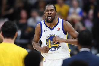 Durant em quadra no quarto jogo das finais da NBA