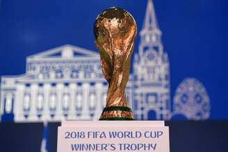 A Rússia dificilmente ficará com a taça da Copa, mas pode ganhar pontos aos olhos de todos, mostrando que é capaz de organizar um grande evento e que quer se abrir de vez para o mundo (Kirill KUDRYAVTSEV / AFP)