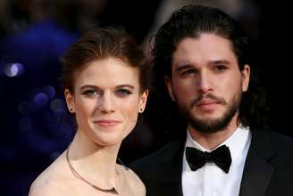 Kit e Leslie se conheceram no set de gravação de 'Game of Thrones' 