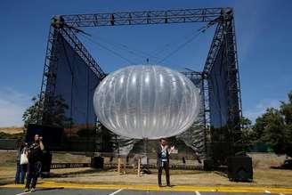 Balão do projeto Loon durante conferência com desenvolvedores do Google em Mountain View, Estados Unidos
19/05/2016 REUTERS/Stephen Lam