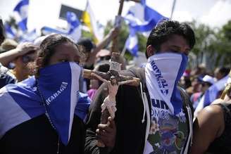 Manifestantes protestam contra Daniel Ortega na Nicarágua