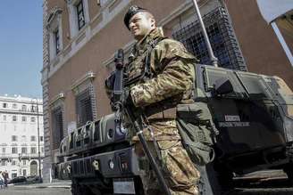 Militar da operação "Ruas Seguras", em Roma