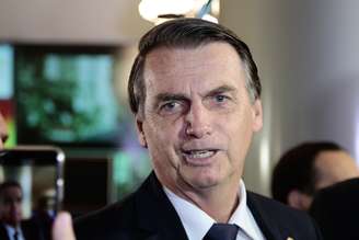 Jair Bolsonaro, candidato do PSL à presidência da república, chega ao Grupo Bandeirantes de Comunicacão para participar do debate entre os candidatos à presidência, na noite desta quinta-feira, 09.