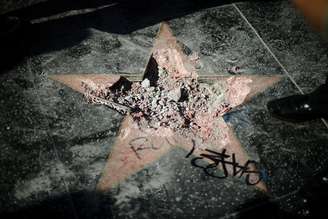 Estrela de Donald Trump na Calçada da Fama em Hollywood depois de ser vandalizada