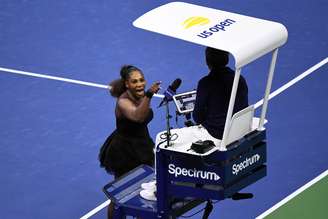 Serena Williams discutiu com o árbitro Carlos Ramos durante a final do Aberto dos Estados Unidos