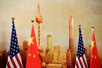 Bandeiras dos EUA e China usadas em evento em Pequim, China 14/6/2018 REUTERS/Jason Lee