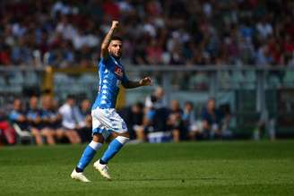 Lorenzo Insigne comemora gol na vitória do Napoli