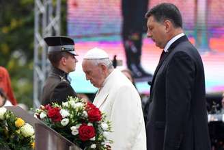 Papa Francisco no Monumento da Liberdade, em Riga, capital da Letônia