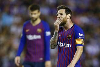 Messi e Piqué esquentam o clima nos vestiários do Barcelona (BENJAMIN CREMEL/AFP)