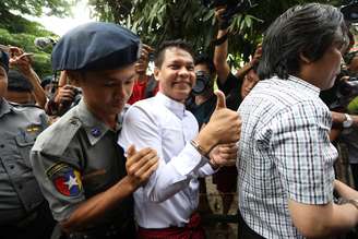 Phyo Wai Win, repórter da Eleven Media após ser detido em tribunal de Tamwe, Mianmar, 10/10/2018 REUTERS/Ann Wang 