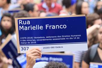 Escola de samba Mangueira homenageará vereadora morta em março no desfile do Carnaval 2019