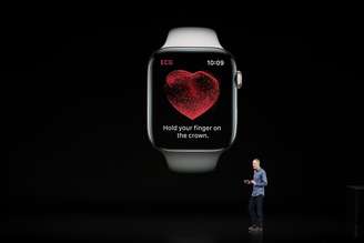 Vice-presidente de Operações da Apple, Jeff William, apresenta o novo Apple Watch Series 4 em Cupertino, California 12/09/ 2018. REUTERS/Stephen Lam