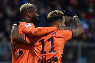 Depay deu uma assistência e fez um gol para o Lyon (Foto: Jean-Francois Monier / AFP)