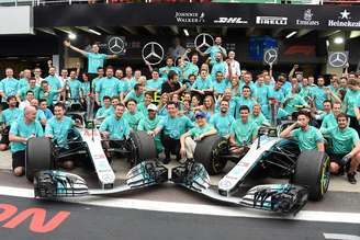 Mercedes conquista quinto título consecutivo de Construtores