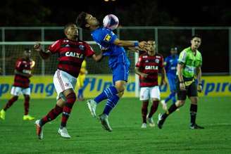 A Raposa tenta se recuperar da derrota para os cariocas nesta segunda-feira, diante do São Paulo- RS