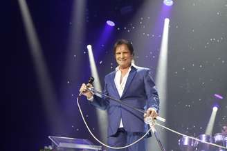 Roberto Carlos canta em show