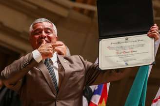  Na foto o senador Major Olímpio durante a cerimônia de diplomação realizada pelo Tribunal Regional Eleitoral. 