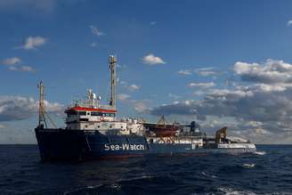 Navio Sea-Watch 3 na costa de Malta
04/01/2019 REUTERS/Darrin Zammit Lupi 
