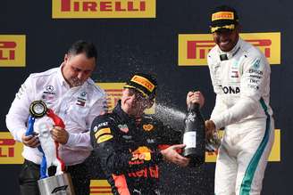 Hamilton espera que a Red Bull seja competitiva em 2019