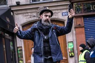 Um dos líderes do movimento, Jerome Rodrigues, ficou gravemente ferido