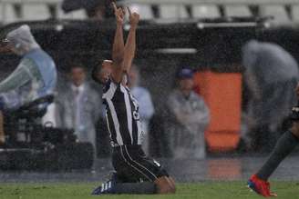 Erik marcou um golaço no Nilton Santos (Foto: Divulgação/Botafogo)