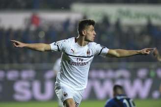 Piatek chegou ao sexto gol em quatro partidas pelo Milan (Foto: Miguel Medina / AFP)