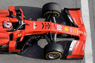 Villeneuve acredita que Leclerc pode criar ‘confusão’ com Vettel
